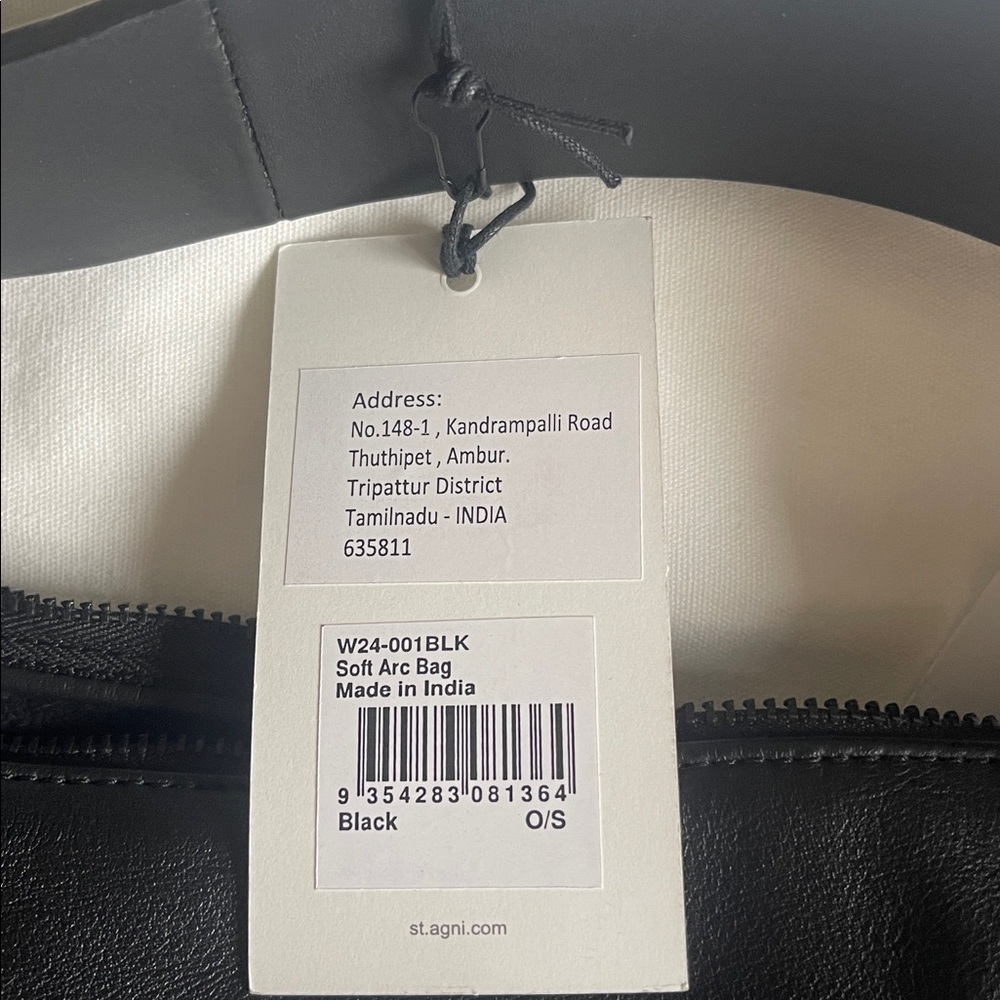 NWT St. Agni soft arc leather shoulder bag, black - Picture 5 of 8